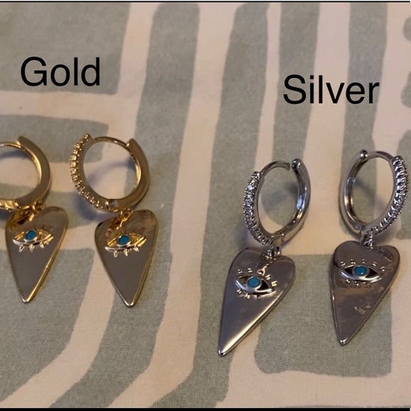 Silver Toned Heart Evil Eye Huggie Hoop Earrings (BRAND NEW) - Picture 7 of 8